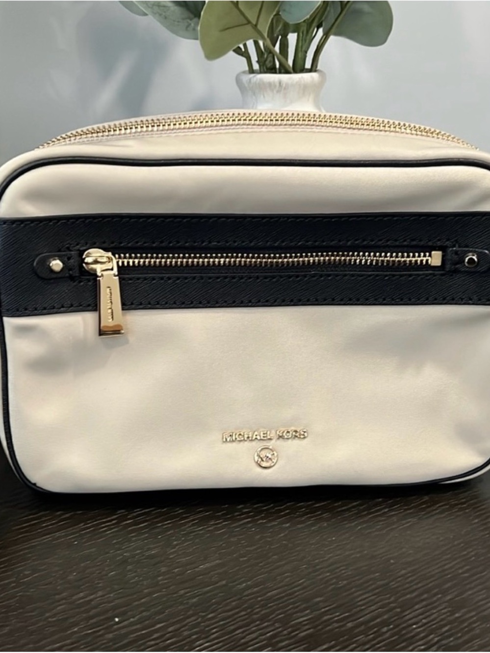 Micheal Kors Jet Set Charm Bag